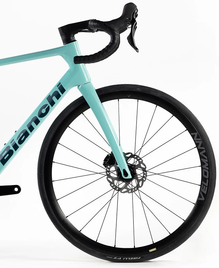 Bianchi Infinito Ultegra Di2 Carbon Road Bike 2025 - Celeste - Image 3