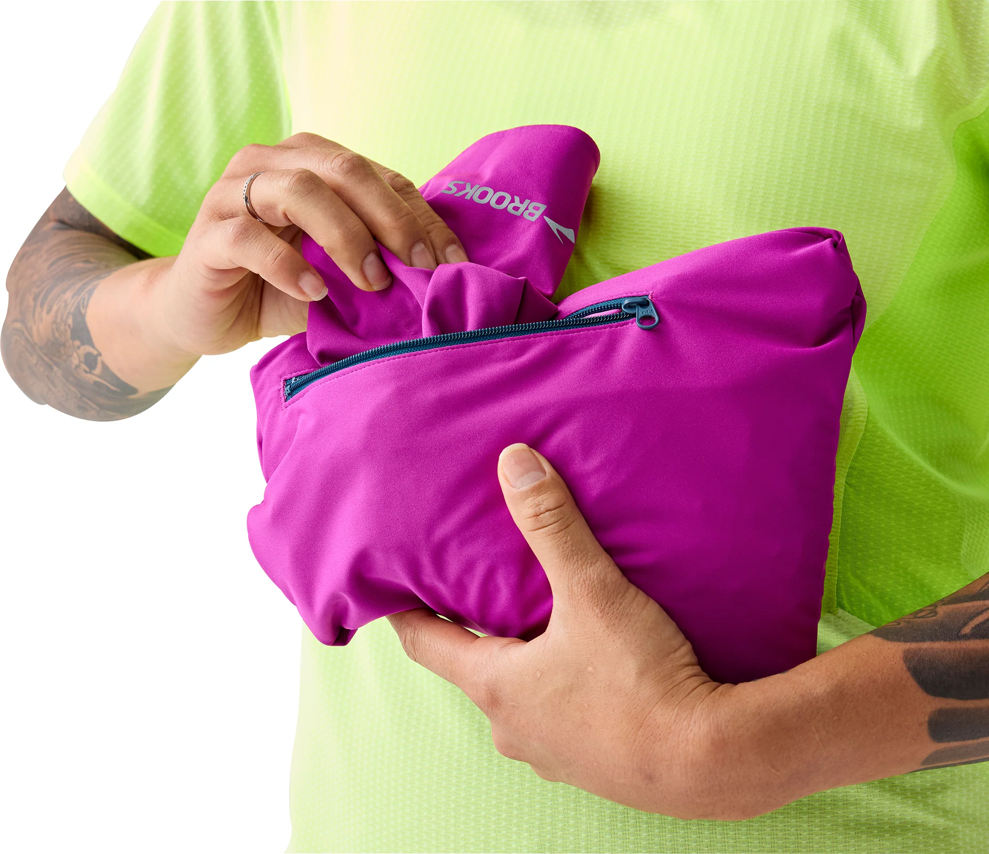Brooks High Point 2.0 Waterproof Womens Running Jacket - Purple - Image 4