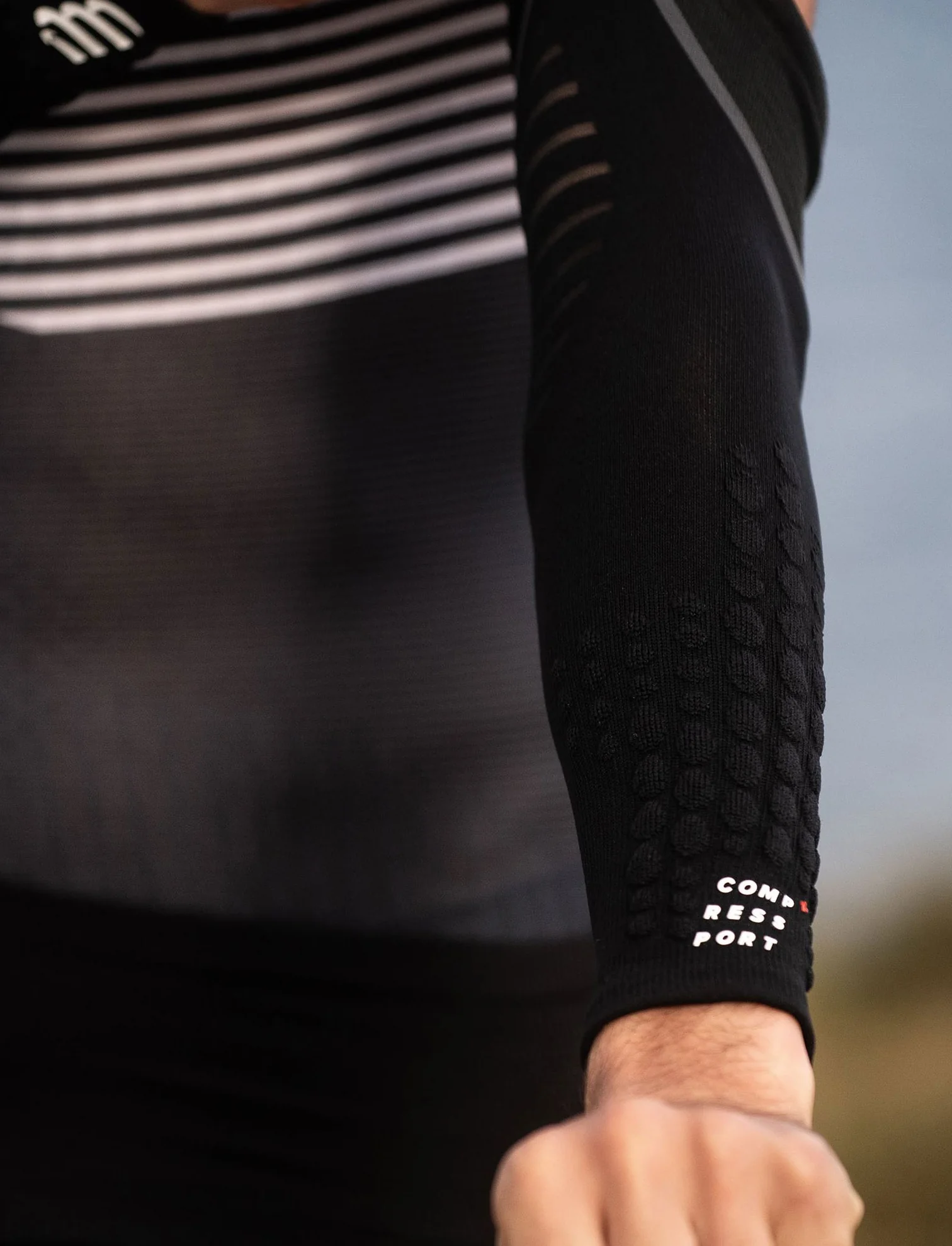 Compressport ArmForce UltraLight Arm Sleeve - Black - Image 2