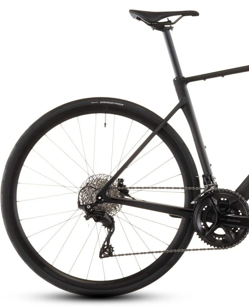 Cube Attain C:62 Race Carbon Road Bike 2026 - Blackline - Image 2