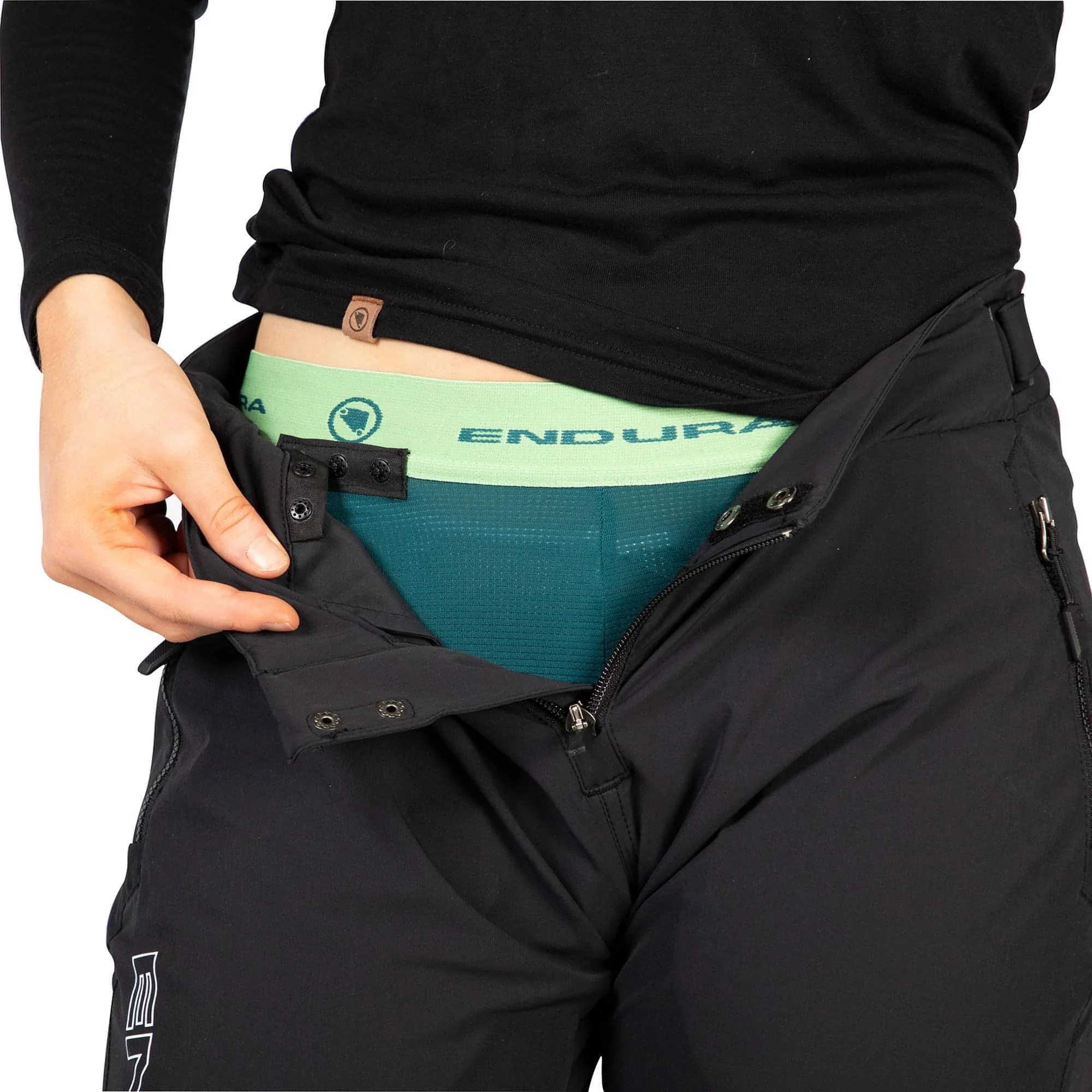 Endura MT500 Burner Lite Womens Cycling Trousers - Black - Image 4