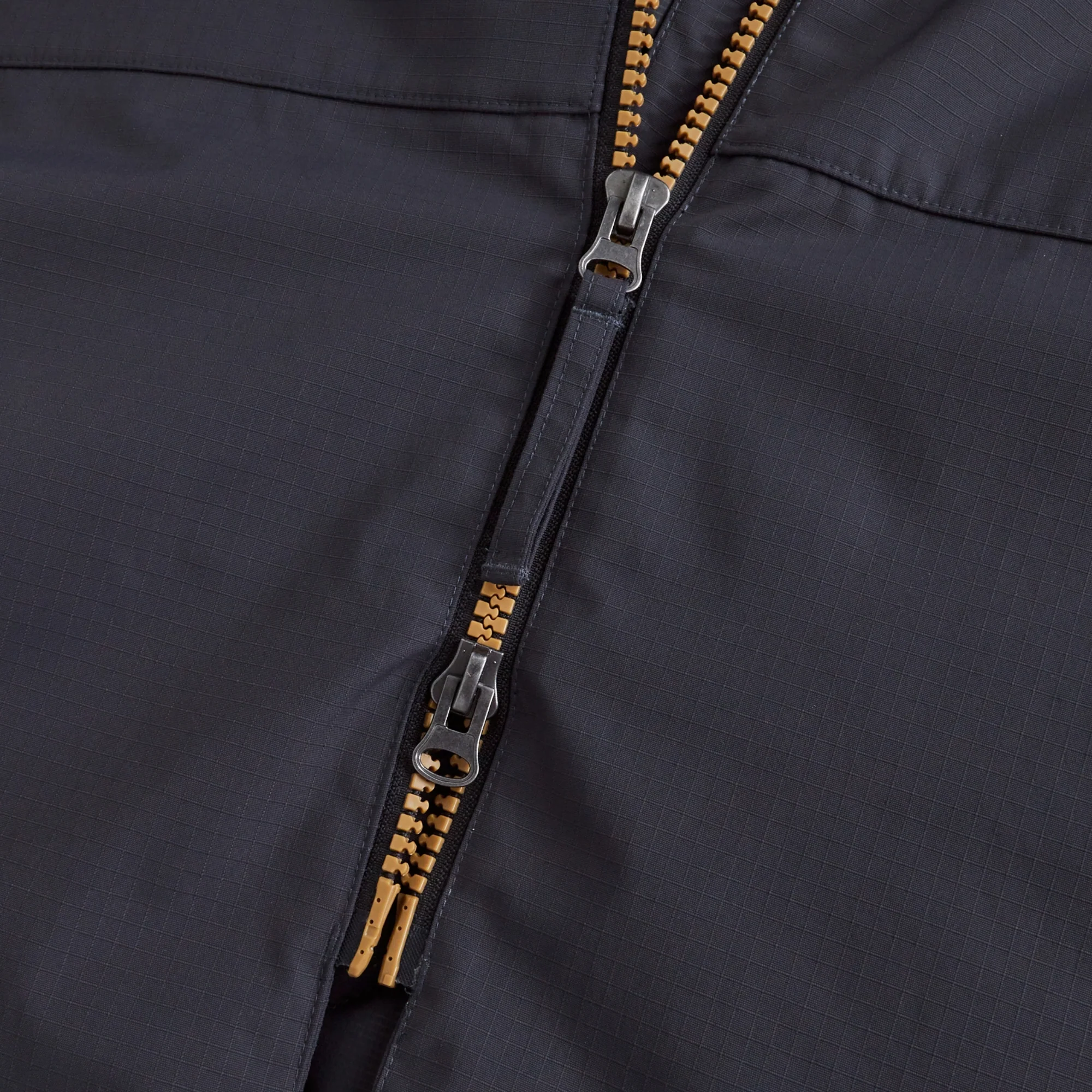 Endura MT500 Dirt Cycling Changing Robe - Grey - Image 4
