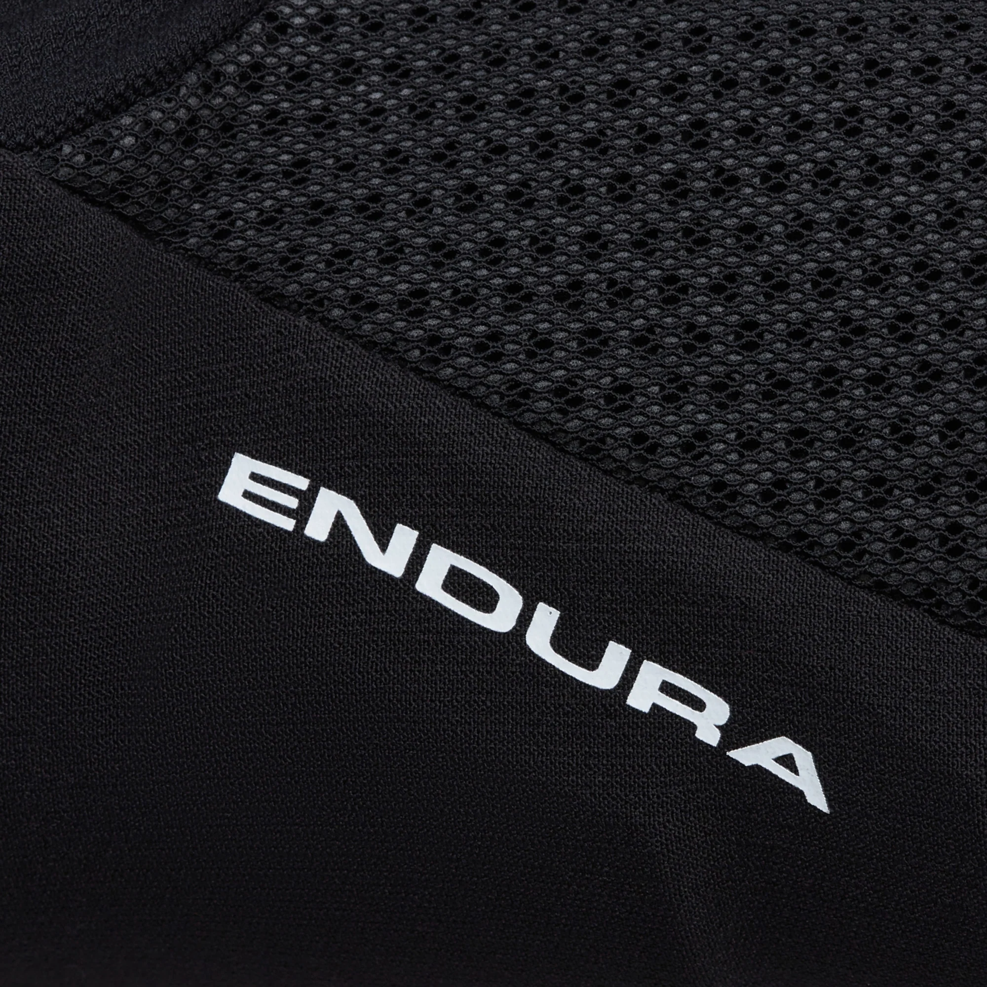 Endura SingleTrack Cycling Knee Guards - Black - Image 5