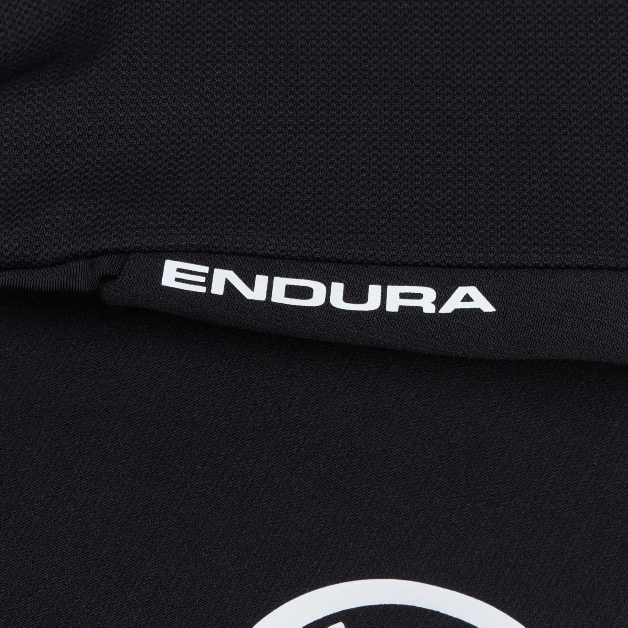 Endura SingleTrack Lite Cycling Elbow Guards - Black - Image 5