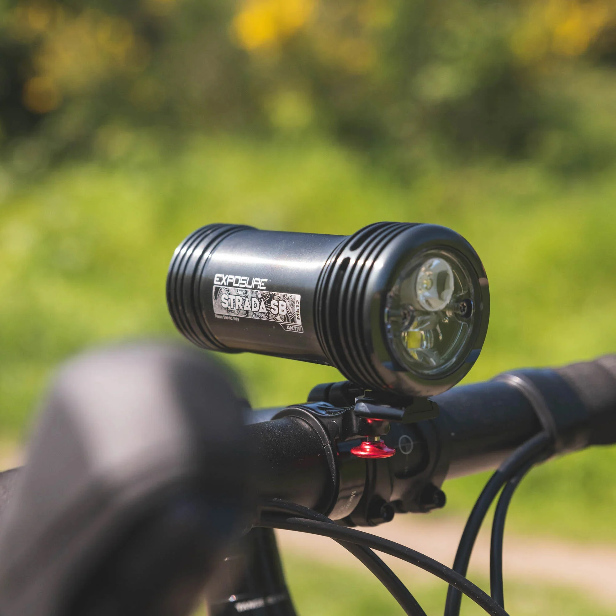 Exposure Lights Strada MK12 SB AKTIV Front Bike Light - Image 2