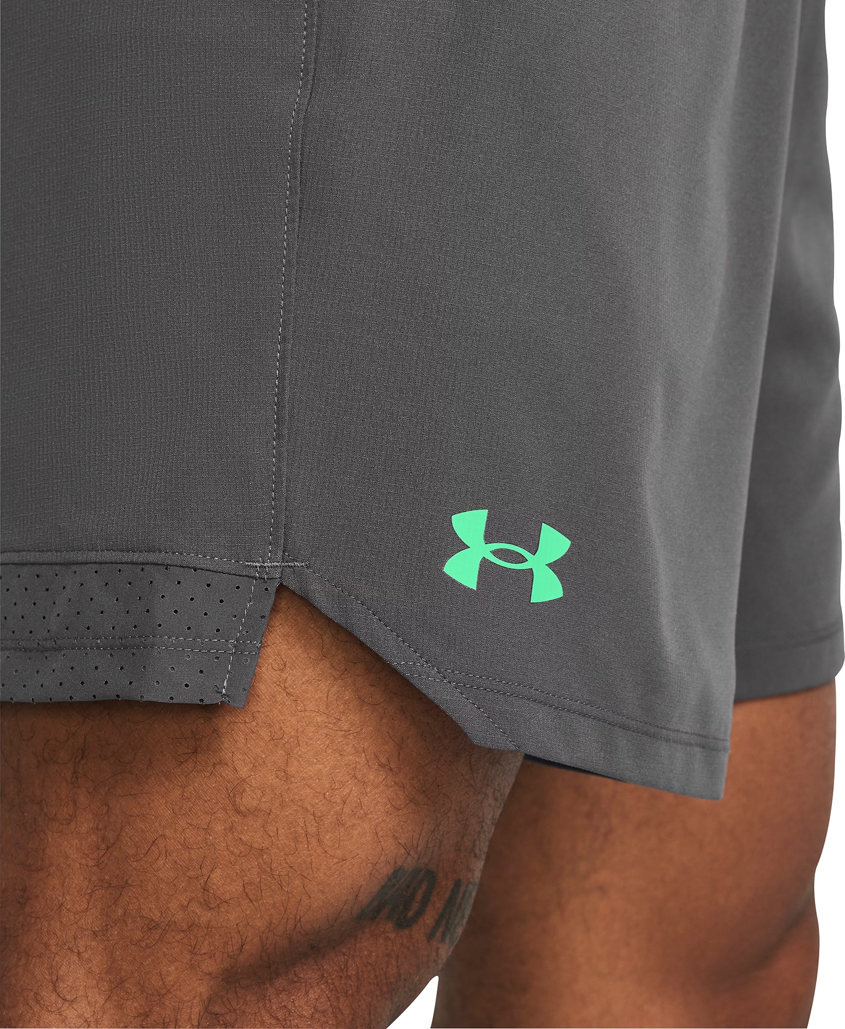 Under Armour Vanish Woven 6 Inch Mens Training Shorts - Grey - Image 3